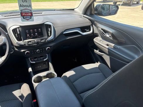 Used 2023 GMC Terrain SLE w/ Driver Convenience Package FWD image 25