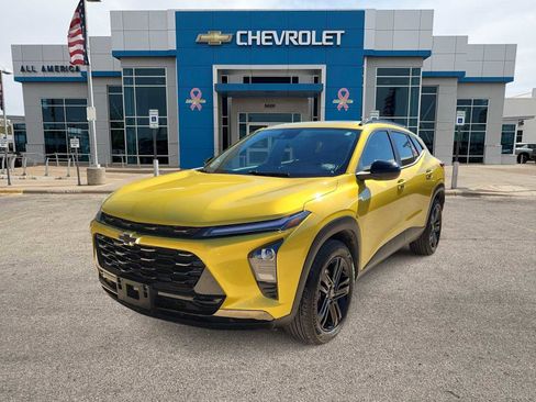 Used 2024 Chevrolet Trax ACTIV w/ Sunroof Package image 1