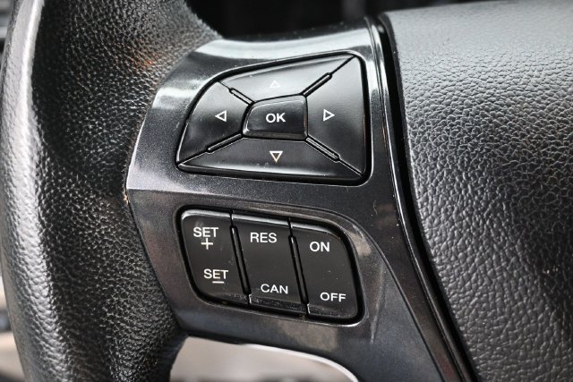 Used 2019 Ford Explorer XLT w/ Equipment Group 202A FWD image 18