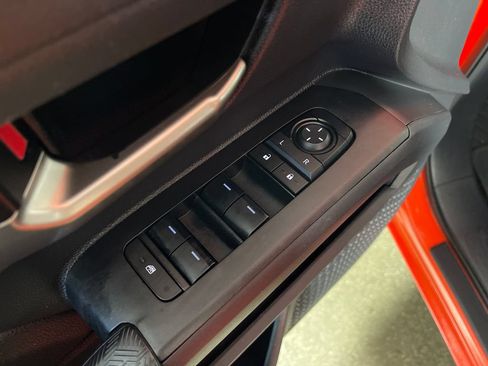 Certified 2024 Toyota Tacoma TRD Off-Road AWD/4WD image 16