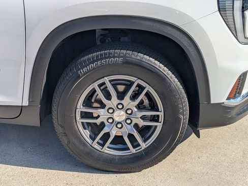 Used 2025 GMC Acadia Elevation FWD image 11