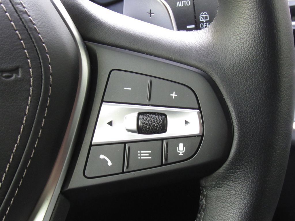 Used 2023 BMW X5 xDrive45e w/ Executive Package AWD/4WD image 28