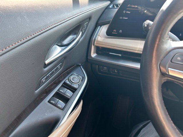 Used 2024 Cadillac XT4 Premium Luxury FWD image 13