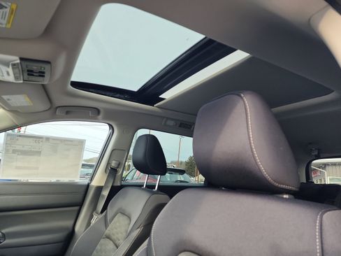 New 2025 Nissan Pathfinder SV image 13