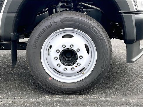 New 2025 Ford F550 XL image 12