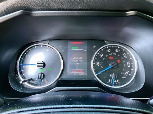 Used 2019 Toyota RAV4 LE AWD/4WD image 25