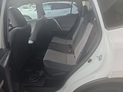 Used 2014 Toyota RAV4 LE AWD/4WD image 8