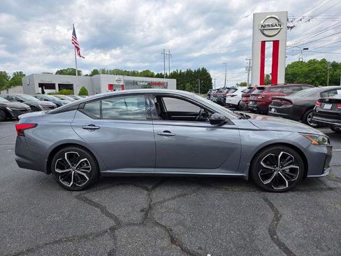 Certified 2023 Nissan Altima 2.5 SR FWD image 6