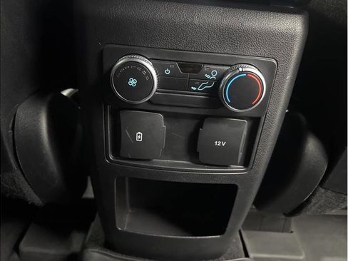 Used 2020 Ford Explorer XLT w/ Equipment Group 202A image 20