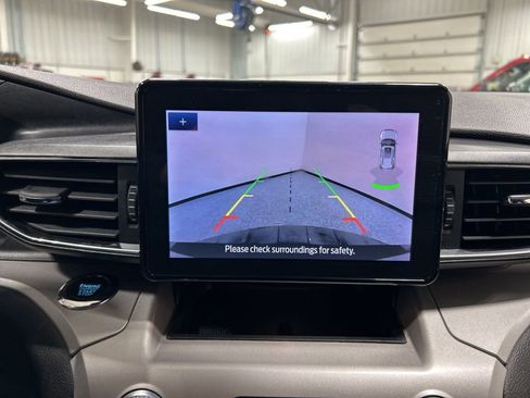 Certified 2023 Ford Explorer XLT w/ Equipment Group 202A image 20