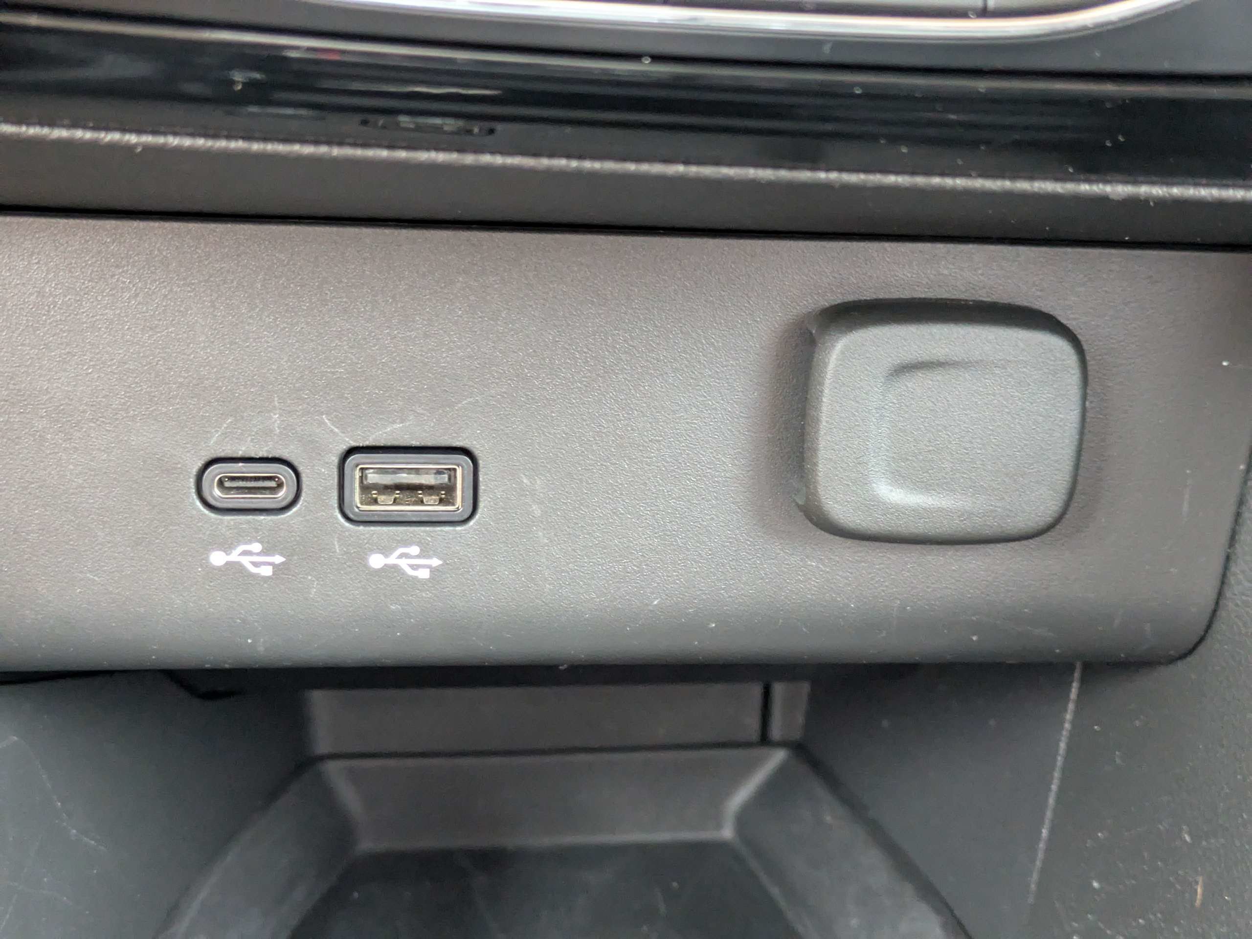 Used 2024 Buick Encore GX Sport Touring w/ Comfort Package FWD image 27