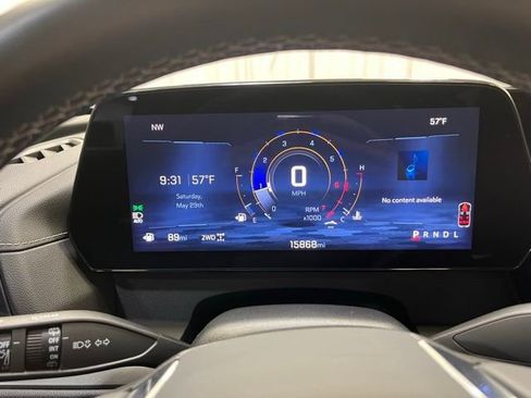 Used 2025 Chevrolet Traverse LT image 21