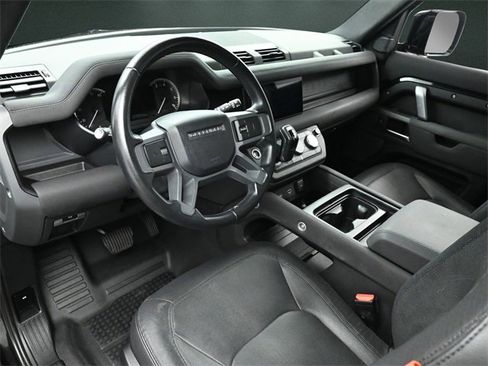 Used 2023 Land Rover Defender 110 X-Dynamic SE image 10