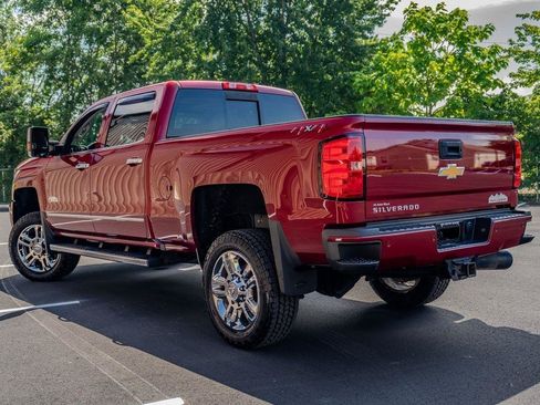 Used 2018 Chevrolet Silverado 2500 High Country w/ Duramax Plus Package AWD/4WD image 4