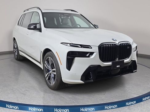 Certified 2025 BMW X7 M60i image 4