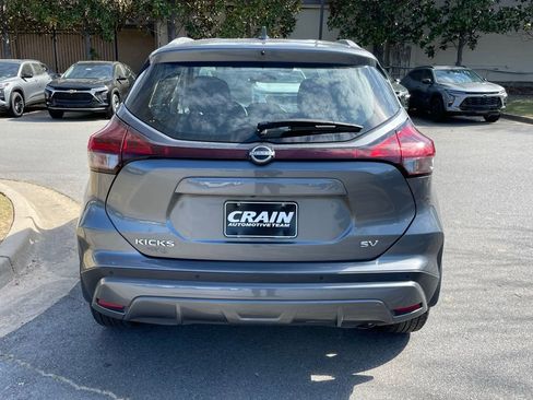 Used 2023 Nissan Kicks SV image 6