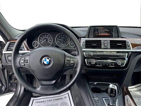 Used 2016 BMW 320i xDrive Sedan image 25