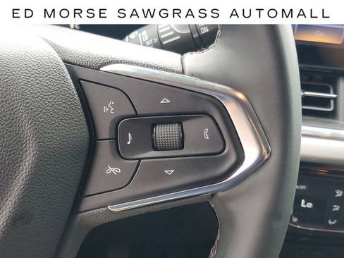 Certified 2025 Chevrolet Trax LT w/ Driver Confidence Package image 21