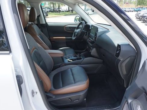 Used 2023 Ford Bronco Sport Outer Banks w/ Tech Package AWD/4WD image 3