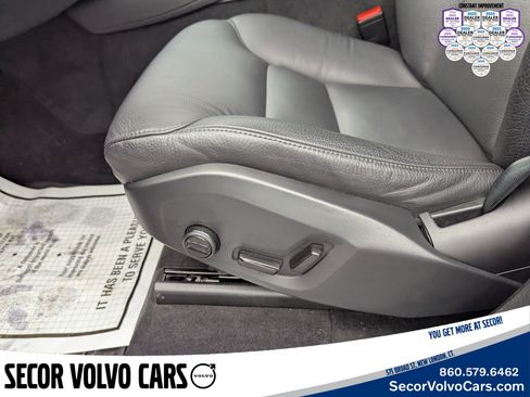 Certified 2024 Volvo XC90 B5 Plus w/ Protection Package Premier image 11