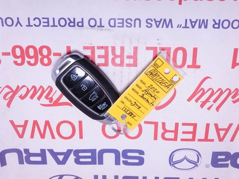 Used 2020 Hyundai Santa Fe Limited image 48