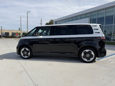 New 2025 Volkswagen ID. Buzz Pro S image 6