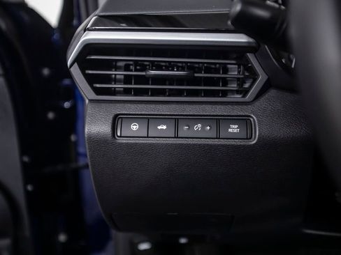 Used 2023 Nissan Altima 2.0 SR image 38