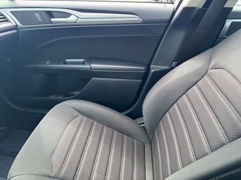 Used 2020 Ford Fusion SE FWD image 23