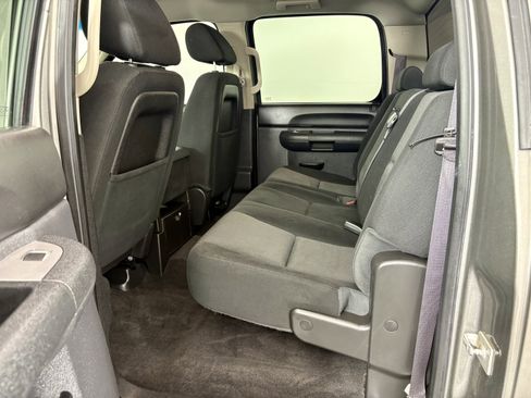 Used 2013 Chevrolet Silverado 2500 LT w/ Interior Plus Package image 14