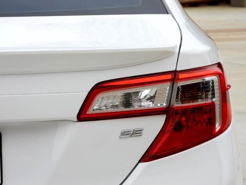 Used 2012 Toyota Camry SE image 23