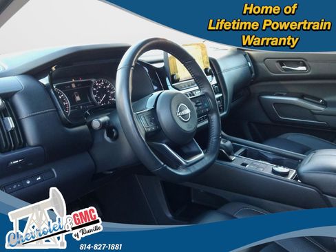 Used 2024 Nissan Pathfinder SL image 10