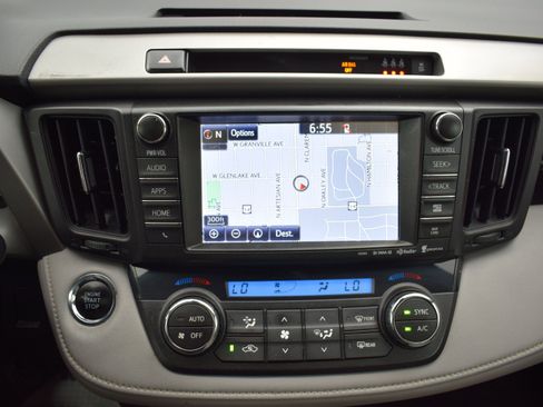 Used 2017 Toyota RAV4 Limited FWD image 19