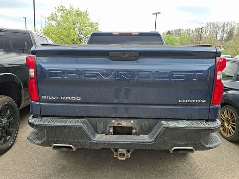 Used 2019 Chevrolet Silverado 1500 Custom Trail Boss w/ Custom Convenience Package AWD/4WD image 4