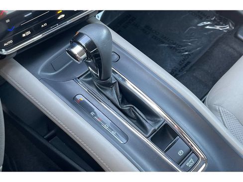 Used 2018 Honda HR-V EX-L image 33
