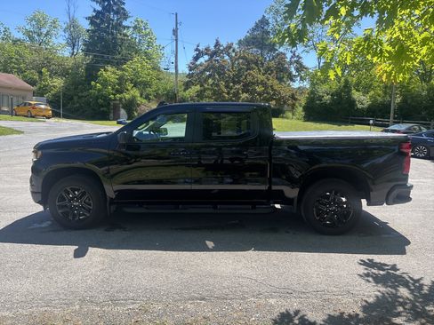 Used 2024 Chevrolet Silverado 1500 RST w/ Dark Appearance Package AWD/4WD image 7