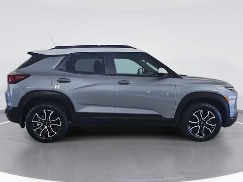 Certified 2024 Chevrolet TrailBlazer ACTIV w/ Convenience Package AWD/4WD image 2
