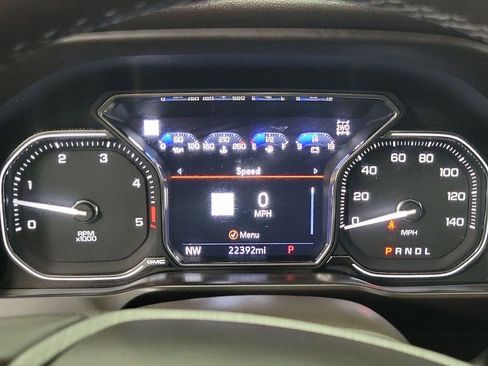 Certified 2022 GMC Sierra 2500 Denali w/ Denali Black Diamond Edition image 12