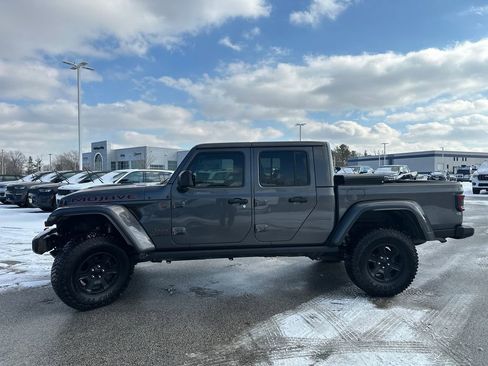 Used 2023 Jeep Gladiator Mojave w/ Cold Weather Group image 9
