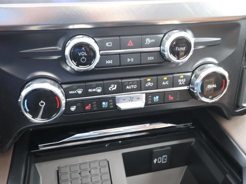 New 2026 Ford F250 King Ranch w/ Chrome Package AWD/4WD image 21