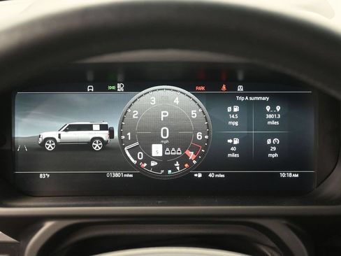 Used 2025 Land Rover Defender 110 X-Dynamic SE AWD/4WD image 11