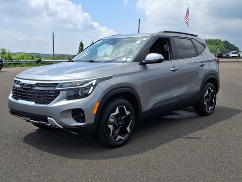 Used 2026 Kia Seltos S AWD/4WD image 3