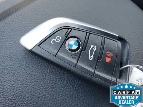 Used 2023 BMW 330i Sedan w/ M Sport Package image 41