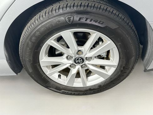 Used 2025 Toyota Camry LE image 11