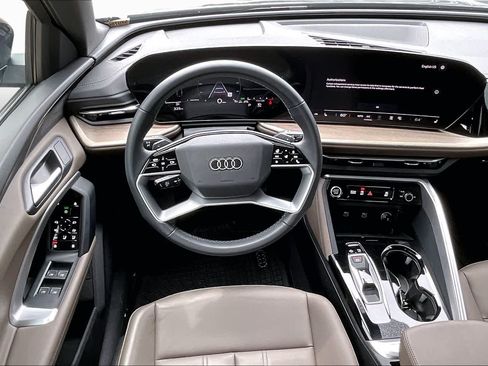 Used 2025 Audi Q5 Premium w/ Convenience Package AWD/4WD image 6