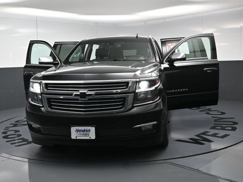 Used 2017 Chevrolet Suburban Premier AWD/4WD image 23