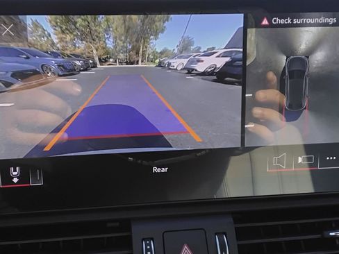 Certified 2025 Audi Q5 2.0T Premium Plus image 29