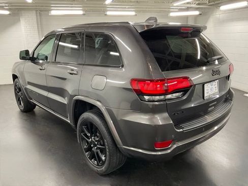 Used 2021 Jeep Grand Cherokee Laredo X AWD/4WD image 5