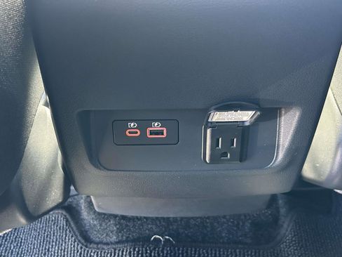 Used 2025 Nissan Frontier PRO-4X w/ Pro Convenience Package image 15