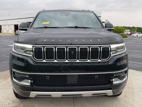 Used 2022 Jeep Wagoneer Series II w/ Convenience Group I AWD/4WD image 2