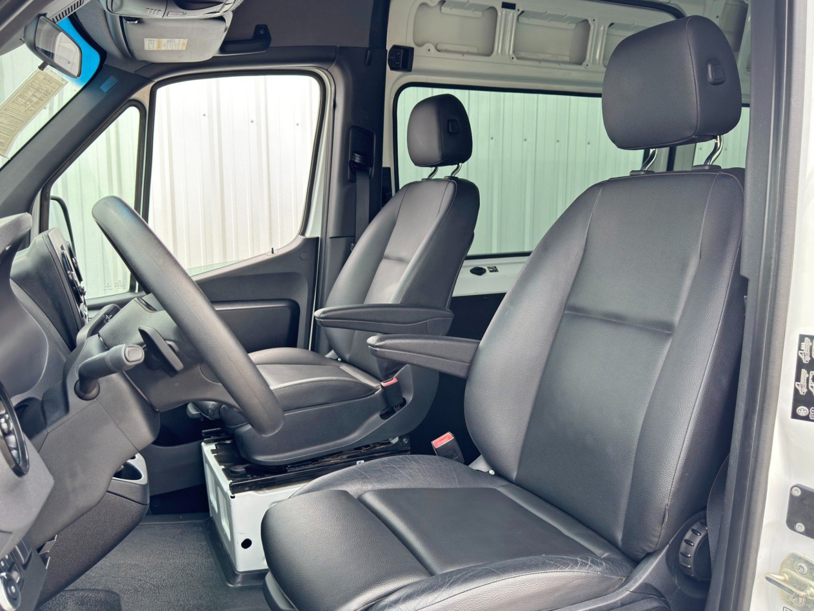 Used 2020 Mercedes-Benz Sprinter 3500 w/ Windows All Around Package image 35